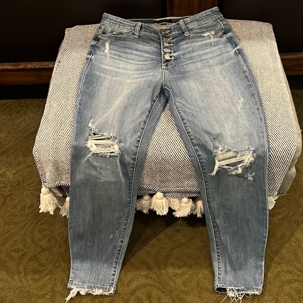 Judy Blue NWOT BOYFRIEND DISTRESSED